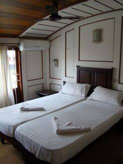 Puthussery 3 Bedroom Houseboat, Alleppey 2